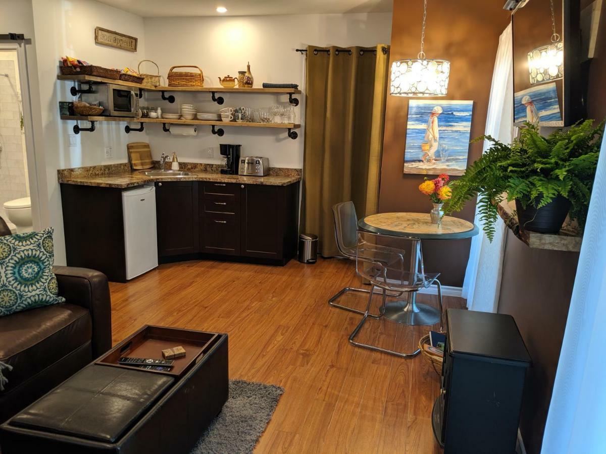 Oceanspray Hideaway Διαμέρισμα North Saanich Εξωτερικό φωτογραφία